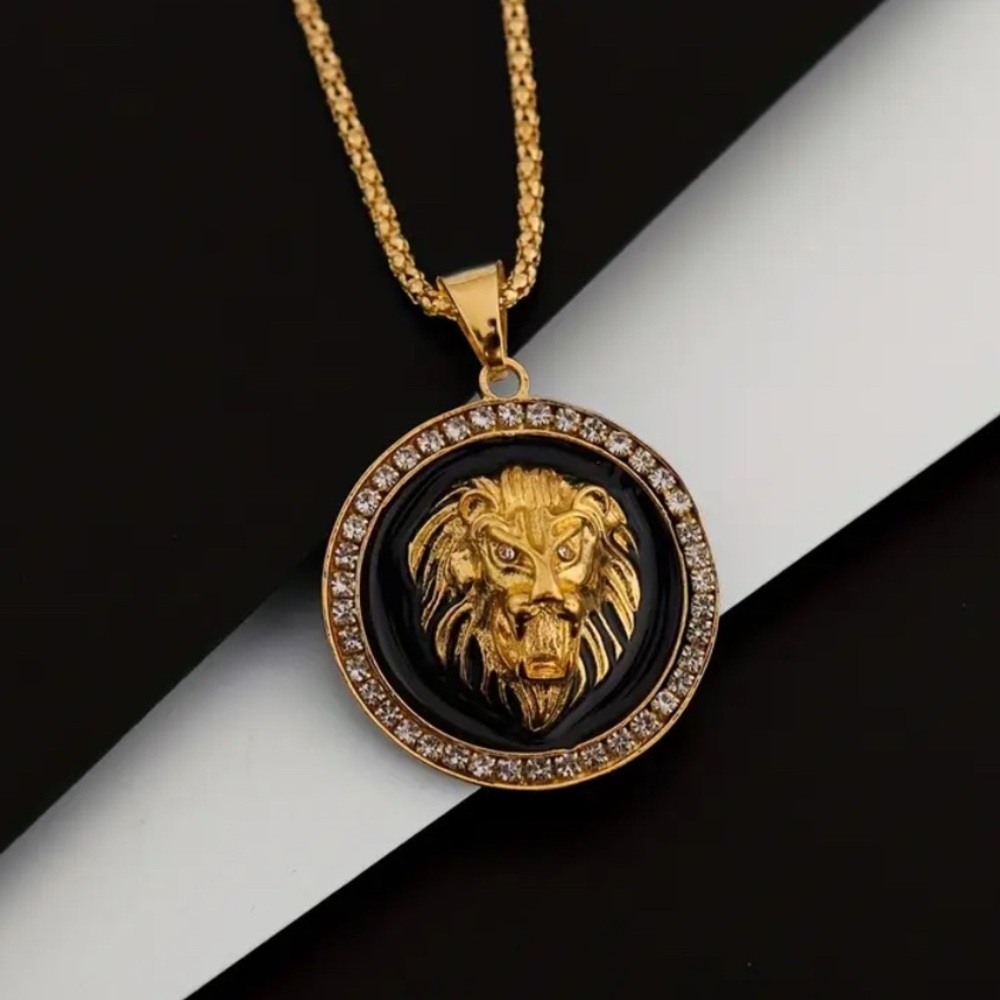 ⭐️NEW⭐️Gold Tone Lion Head Black Enamel Pendant Necklace Designer Inspired